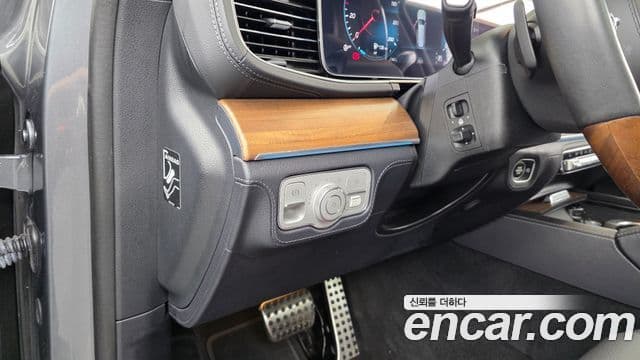 Mercedes-Benz GLS-Class 2021 — ფოტო 30/35