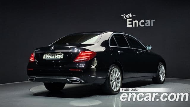 Mercedes-Benz E-Class 2019 — Şəkil 2/20