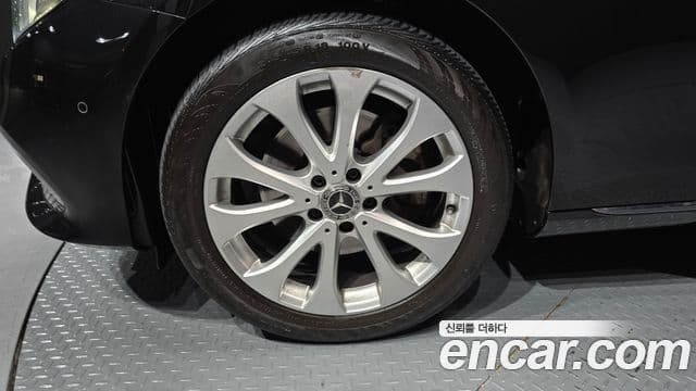 Mercedes-Benz E-Class 2019 — Şəkil 5/20