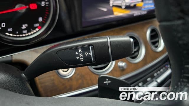 Mercedes-Benz E-Class 2019 — Şəkil 9/20
