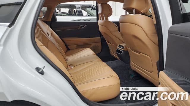 Genesis Electrified G80 2021 — Şəkil 12/20