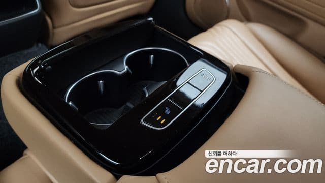 Genesis Electrified G80 2021 — Şəkil 19/20