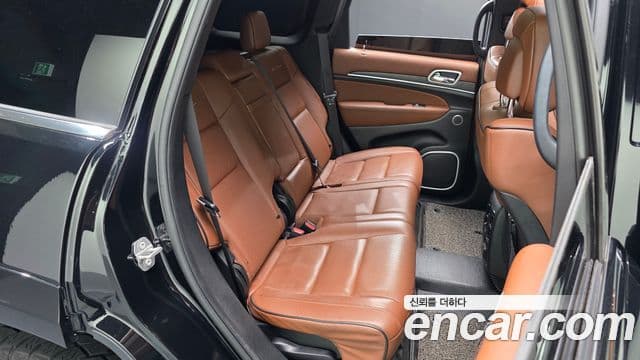 Jeep Grand Cherokee 2021 — Şəkil 11/20