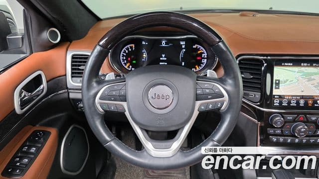 Jeep Grand Cherokee 2021 — Şəkil 13/20