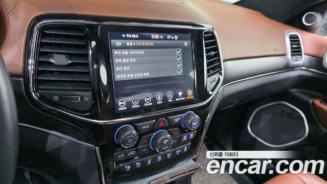 Jeep Grand Cherokee 2021 — Şəkil 19/20
