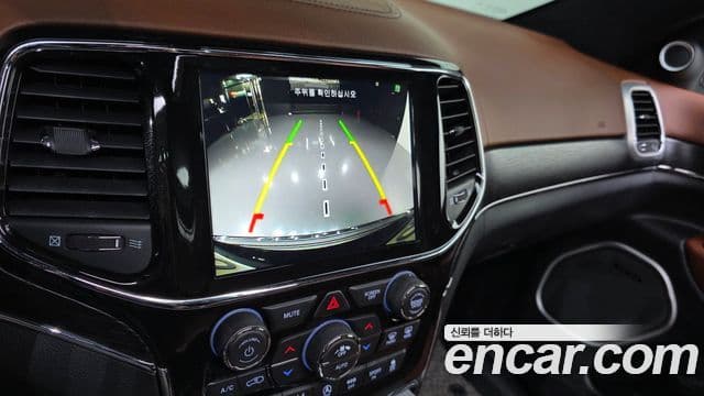 Jeep Grand Cherokee 2021 — фото 20 из 20