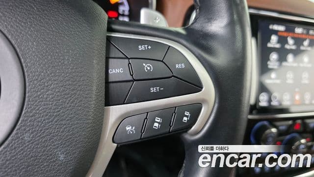 Jeep Grand Cherokee 2021 — Photo 5/36