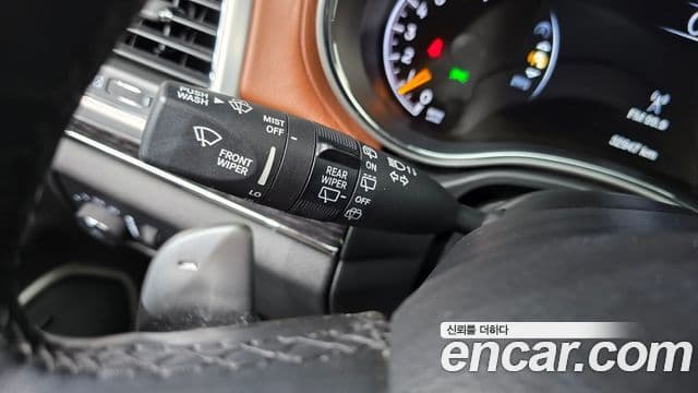Jeep Grand Cherokee 2021 — Photo 2/36