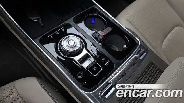 Kia Carnival 2024 — Şəkil 9/20