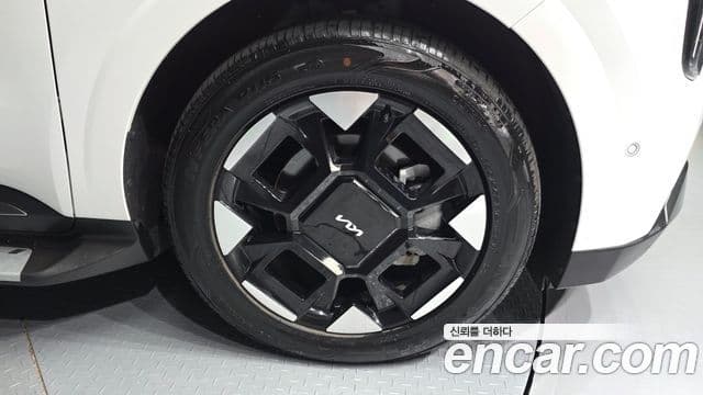 Kia Carnival 2024 — Photo 19/35