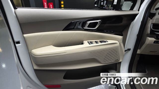 Kia Carnival 2024 — Photo 15/35