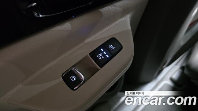 Kia Carnival 2024 — Photo 8/35
