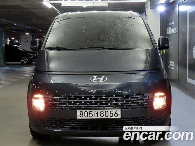 Hyundai Staria 2023 — ფოტო 3/19