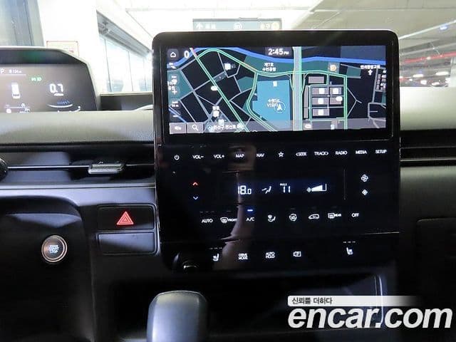 Hyundai Staria 2023 — ფოტო 11/19