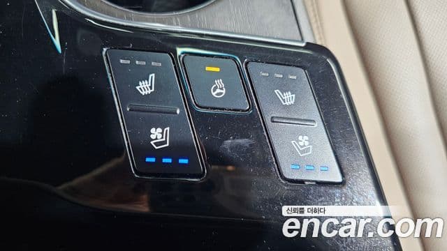 Kia K8 2022 — Şəkil 17/20