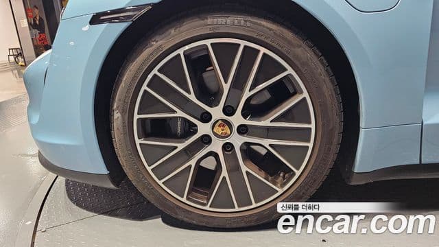 Porsche Taycan 2023 — Şəkil 2/35