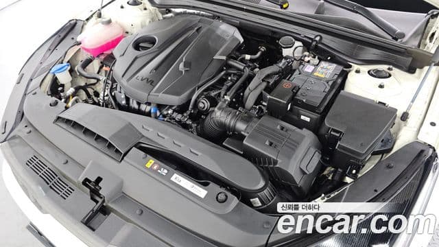 Kia K5 2021 — ფოტო 5/20