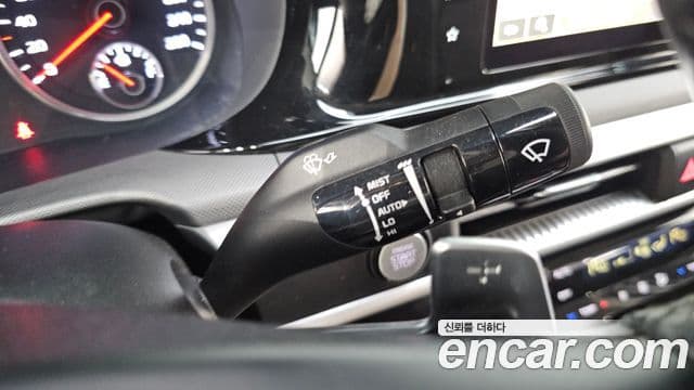 Kia K5 2021 — ფოტო 17/20