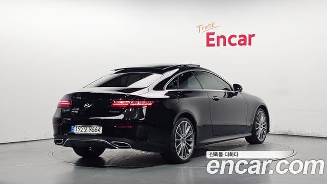 Mercedes-Benz E-Class 2021 — Фото 2/20
