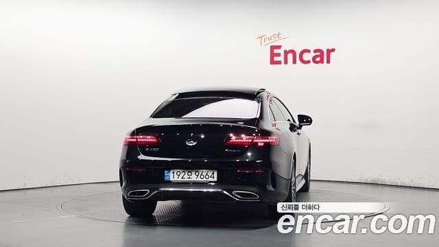 Mercedes-Benz E-Class 2021 — Фото 4/20