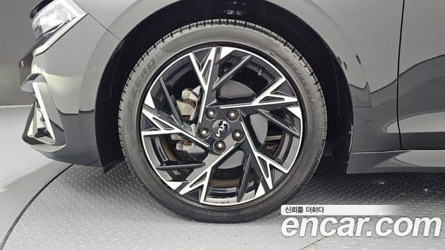 Kia K5 2023 — Şəkil 5/20