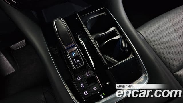 Toyota Alphard 2023 — Şəkil 9/20