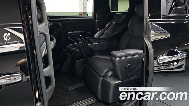 Toyota Alphard 2023 — Şəkil 11/20