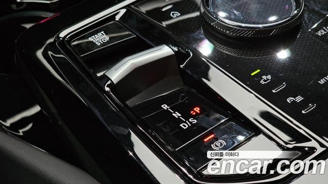 BMW 5 Series 2024 — Фото 9/20