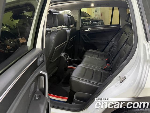 Volkswagen Tiguan 2020 — Şəkil 10/20