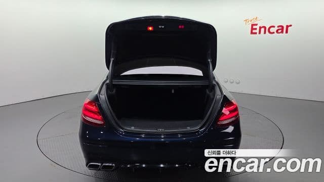 Mercedes-Benz E-Class 2018 — ფოტო 3/20