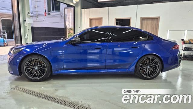 BMW M5 2025 — ფოტო 13/17