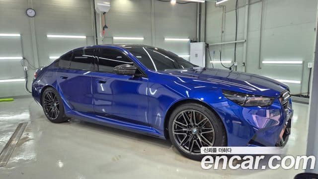 BMW M5 2025 — ფოტო 15/17