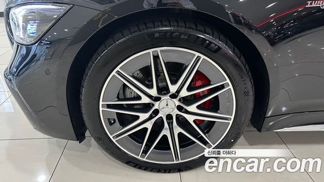 Mercedes-Benz AMG GT 2025 — Photo 6/20
