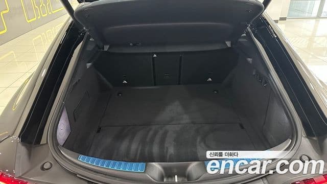 Mercedes-Benz AMG GT 2025 — Photo 11/20