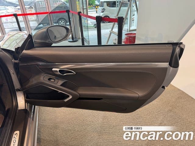 Porsche 718 Cayman 2019 — Şəkil 13/20