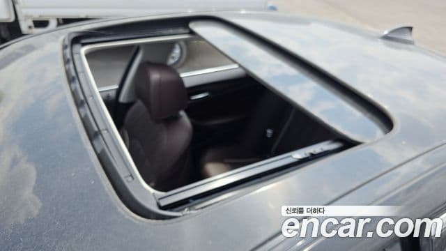 BMW 5 Series 2019 — ფოტო 19/20