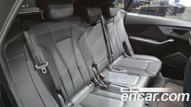 Audi Q8 2020 — ფოტო 16/20