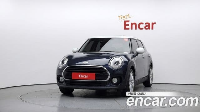 Mini Cooper Clubman 2019 — Фото 3/20