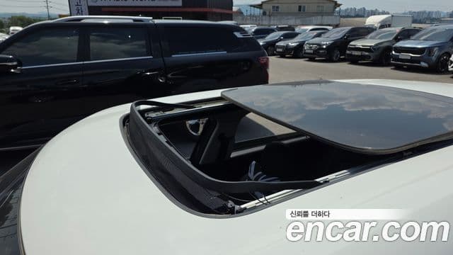 Mini Cooper Clubman 2019 — Фото 19/20
