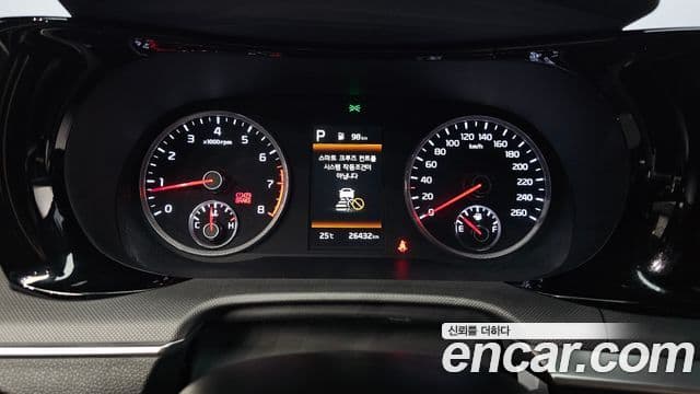 Kia K5 2023 — ფოტო 8/20