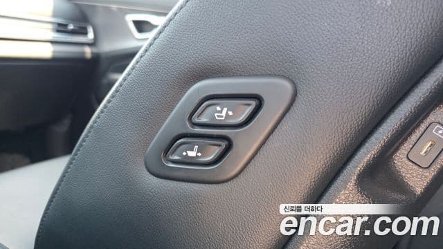 Kia Sportage 2022 — ფოტო 18/20