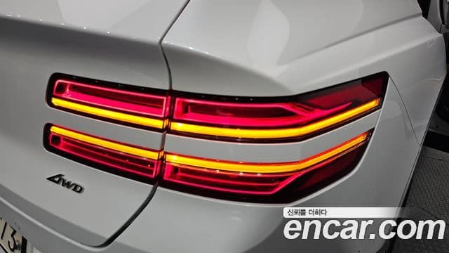 Genesis GV80 2022 — Şəkil 12/31