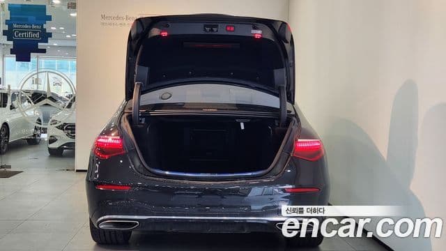 Mercedes-Benz S-Class 2025 — Photo 11/20