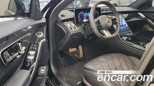 Mercedes-Benz S-Class 2025 — Photo 7/20