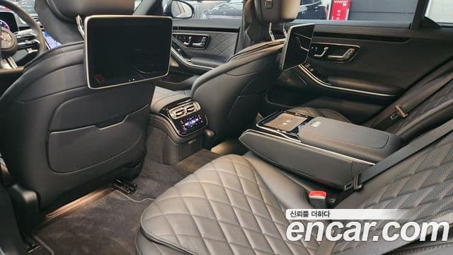 Mercedes-Benz S-Class 2025 — Photo 1/20