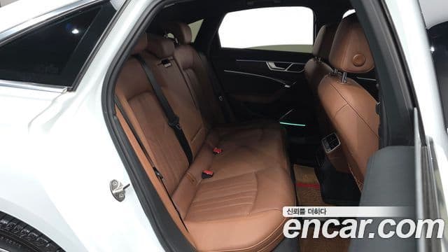 Audi A6 2020 — ფოტო 11/20