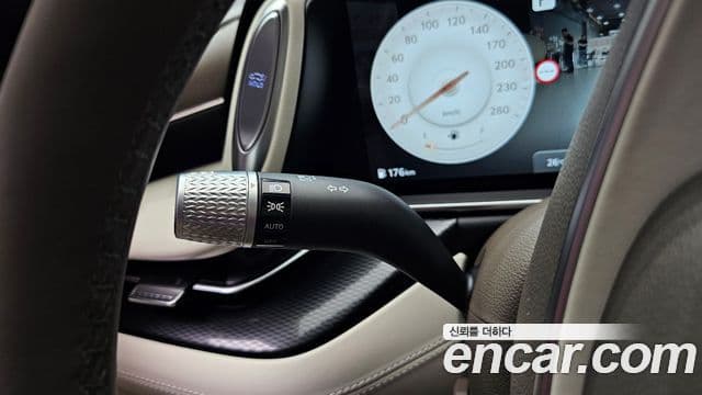 Genesis G90 2025 — ფოტო 19/20