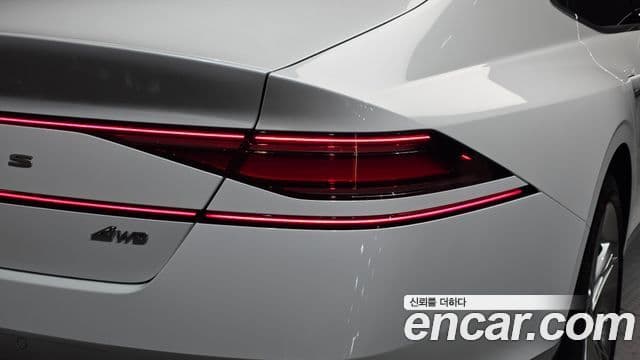 Genesis G90 2025 — ფოტო 30/31
