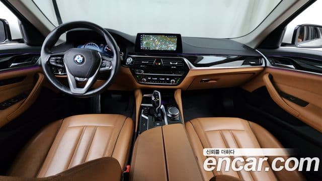 BMW 5 Series 2018 — ფოტო 7/20