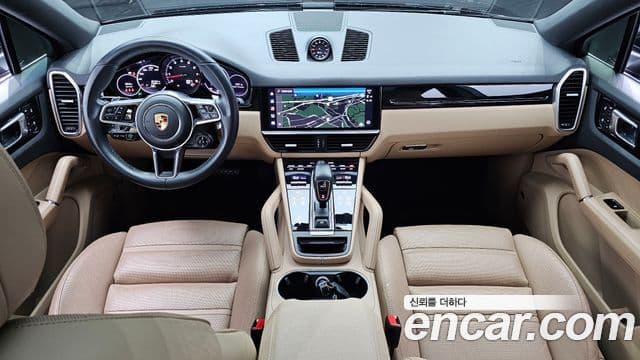 Porsche Cayenne 2023 — ფოტო 5/20